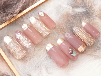 トゥーシェネイルズ(Touche'nails)/綺麗めニュンアンスデザイン