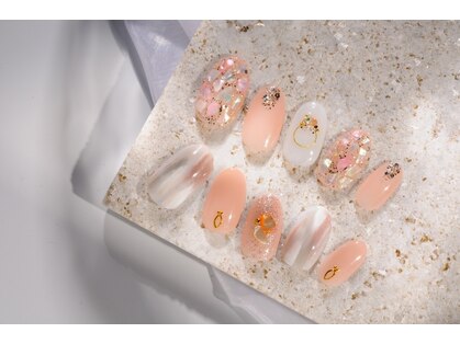 エバーアイズ ルチアネイル 新宿南口店(EVER EYES×e+LUCIA NAIL)の写真