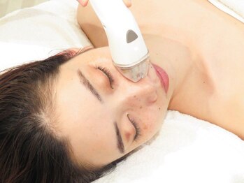 ストーミーストーン(STORMY STONE by Aphros Queen)/【美肌効果！】最高峰エステ