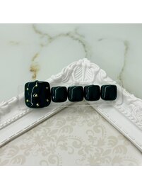 グリーンスタッズネイル