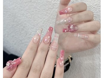 C.C. Nailsalon 上野・御徒町店の写真/《毎月デザイン更新》トレンドネイルや季節に合わせたデザインも◎大好きを詰め込んだお気に入りの指先に♪