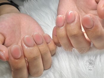 ブラン(Blanc)/チークネイル