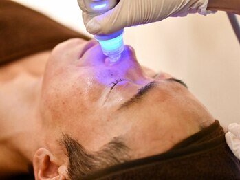 40代からの肌管理サロンB’S STYLE 【美肌育成／毛穴洗浄／たるみケア】の写真/【男の肌管理】「清潔感」は作れる！毛穴・テカリを徹底洗浄。仕事で信頼される顔つきへ。ニキビケアにも◎