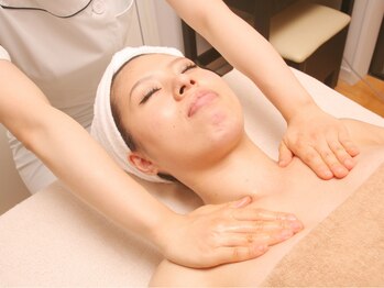 ビーシーシーパーフェクト/施術の様子～フェイシャル