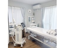 明るく、清潔感のある店内♪落ち着く空間での施術◎