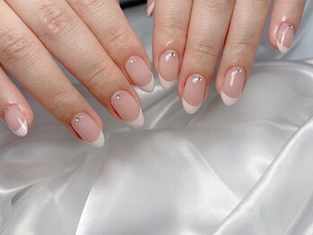 amii《韓国/ワンホンネイル》の写真/シンプル＋αのこだわりを形に◎肌を綺麗に魅せる絶妙なカラー×美フォルムで叶える洗練された大人ネイル☆