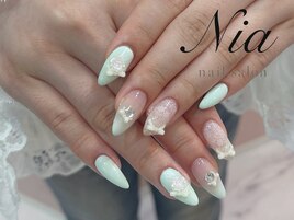 ミントグリーン