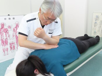 仙台療術センターの写真/「その痛み“原因がわからないまま”にしていませんか？」初回で“違い”を実感したい方のための整体です。