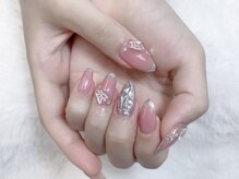 スペラ 大宮店(Spera)/指が綺麗に見えるキラ蝶々ネイル