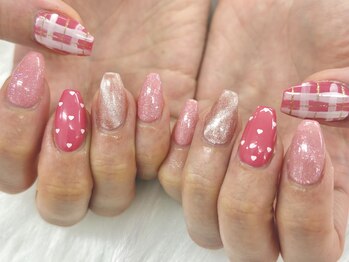 【稗田】ピンクチェックネイル