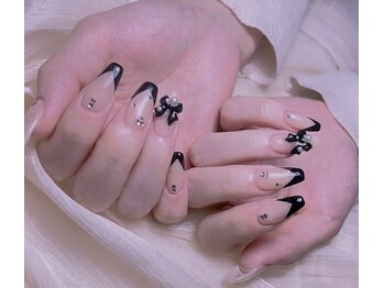 Mネイル/Vフレンチ