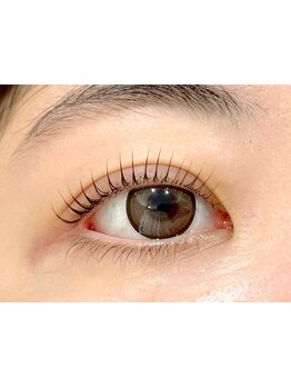 ナチュラル上品な目元にしたい