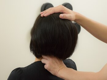 子の星整体院/首の施術
