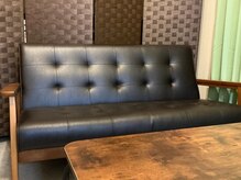 やさしい雰囲気でお迎えする待合スペースです