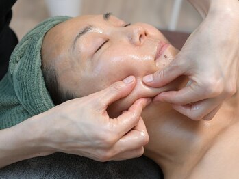 ソラ アロマ ナチュラ(sora aroma natura)/お顔のもみほぐし