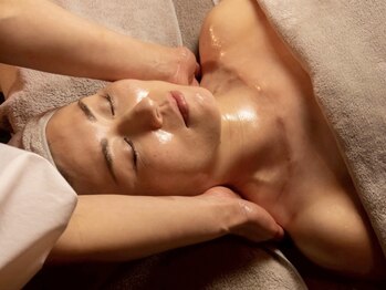 ヤドリ 総社(yadori)/総社｜リフトアップ・美肌・毛穴