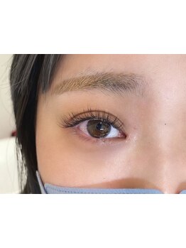 ナチュラル上品な目元にしたい