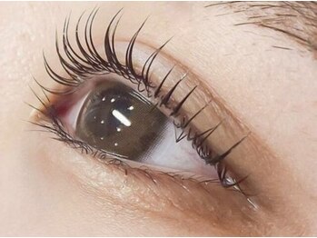 アンシャンテ 芦屋店の写真/【芦屋駅2分・個室でリラックスできるサロン◎】目の形に合わせたデザインで、自然なパッチリ目元に♪