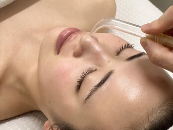 サロンドブランシール(salon de blanchir)の写真/【本気の肌質改善◇】徹底的な毛穴洗浄×贅沢マッサージで年齢肌・黒ずみ角栓・たるみ・くすみ改善！