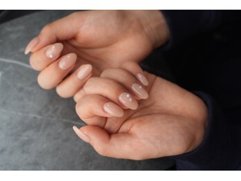 ラナ(LANA.)の写真/上品な色味のこだわり、華やかでありながらシンプルなネイルに見せるデザインが得意のサロン♪