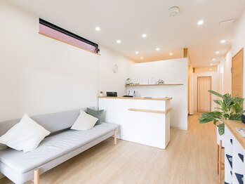 ツリー 八幡店(TREE)/受付です☆ゆったりソファー♪