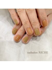 秋にオススメカラーネイル！