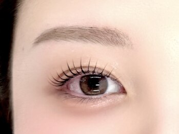 デイジー バイ アルテフィーチェ 梅田(daisy by artefice)の写真/パリブロウでなりたい理想にグッと近づく！韓国風平行アーチ眉も◎周りと差がつく目元へ♪