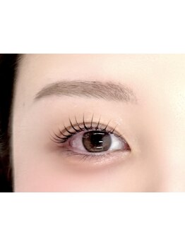 ナチュラル上品な目元にしたい