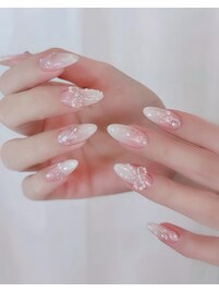 透明感たっぷりの上品デザイン