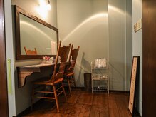 Joielinne salon【リンパ/もみほぐし/モリンガ蒸し/ハーブピーリング/まつげパーマ】の雰囲気（メイク直しもしていただけます♪）