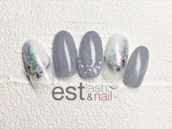 エストラッシュアンドネイル 銀座店(est lash&nail)/ブルーグレー小花ネイル