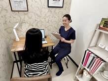 はぴねす整骨院の雰囲気（カウンセリングルーム　カウンセラーは男女どちらでも選べます）