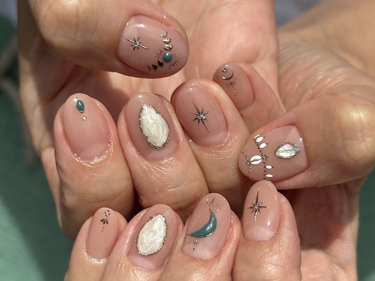 Vanitas_nailページ Amazon.co.jp: ネイルVENUS 2026/WINTER : 実業之日本社: 本