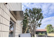 ポーラ 表参道店(POLA)の雰囲気（エステルームは2階・3階の2フロア/階段を上がってすぐ）