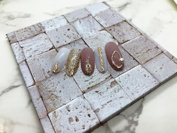 ネイルアンドアイラッシュヴィーナ ゆめタウン廿日市店 (Nail&EyeLash Vina)/