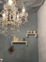 ボディエステティック アクアオーラ 高岡店/シャンデリアとキャンドル