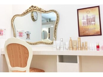 ジェイエステティック 千葉店/お帰り前は充実のメイクブースへ