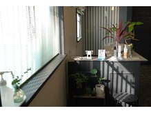 クレナ ネイルアトリエ(clena. nail atelier)の雰囲気(一対一の空間でゆったりお過ごしください)