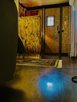 カフネ1329/床/ドライヘッドスパ専門店
