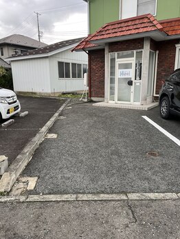 ルネ(Rune)/サロン駐車場