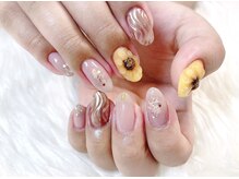 リーヴェ(Riebe)/向日葵ネイル