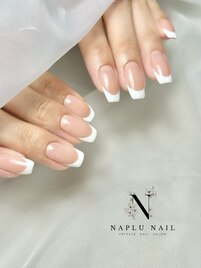 王道フレンチネイル