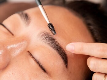サロン ブリランテ(Salon Brillante)の写真/【お顔の印象の大部分を決める大事な眉毛！】理想の眉毛で垢抜けた印象に♪デザインWAXのみのメニューも◎