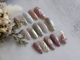 今月のネイル4本デザイン