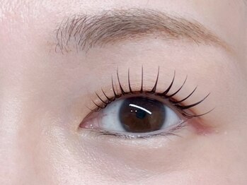 リシェリアイラッシュ(Richer)の写真/軽くて持ちの良い次世代エクステで理想の目元へ☆フラットラッシュで自まつげのような自然さ！
