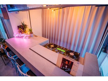 アトリウム オム 恵比寿店(ATRIUM HOMME)/こだわりのカウンタースペース