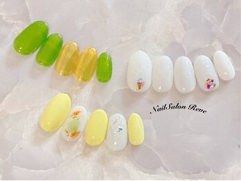 ネイルサロン レーヴ(Reve)の写真/シンプルオフィス系もお任せ♪上品な中にも可愛さをプラスしたデザイン多数！話題のマグネットは300色◎