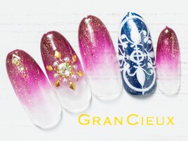 タイル柄ネイル／8500円
