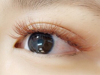 アムールラッシュ 新宿店(Amour lash)の写真/《新宿東口》【ボリュームラッシュ+ポイントカラー300本¥6,250～/700本¥10,250】カラーも豊富