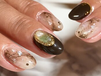 サロンドフォーエイチ(salon de 4H)/上品大理石ネイル